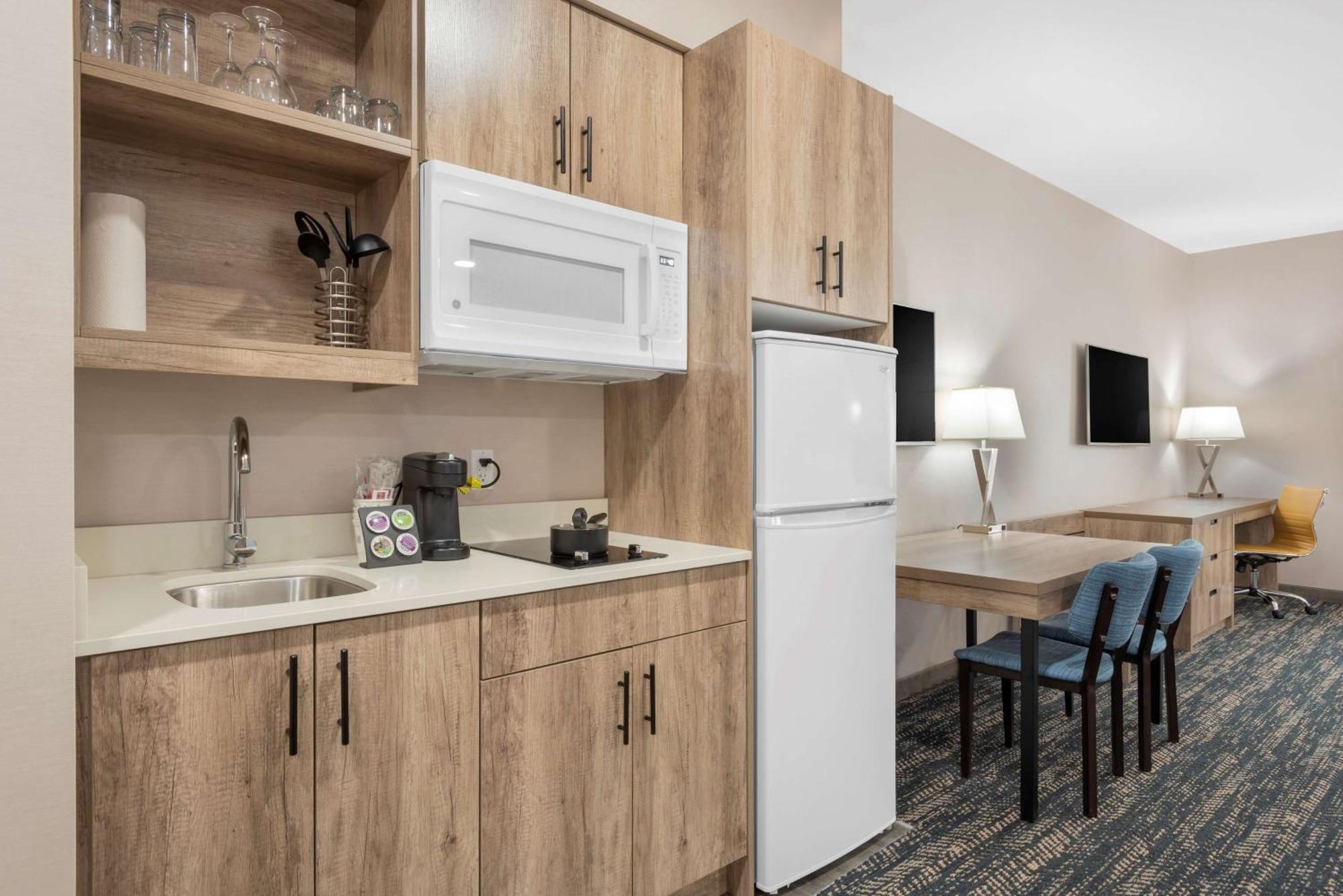 Best Western Premier Executive Residency Medicine Hat Eksteriør billede
