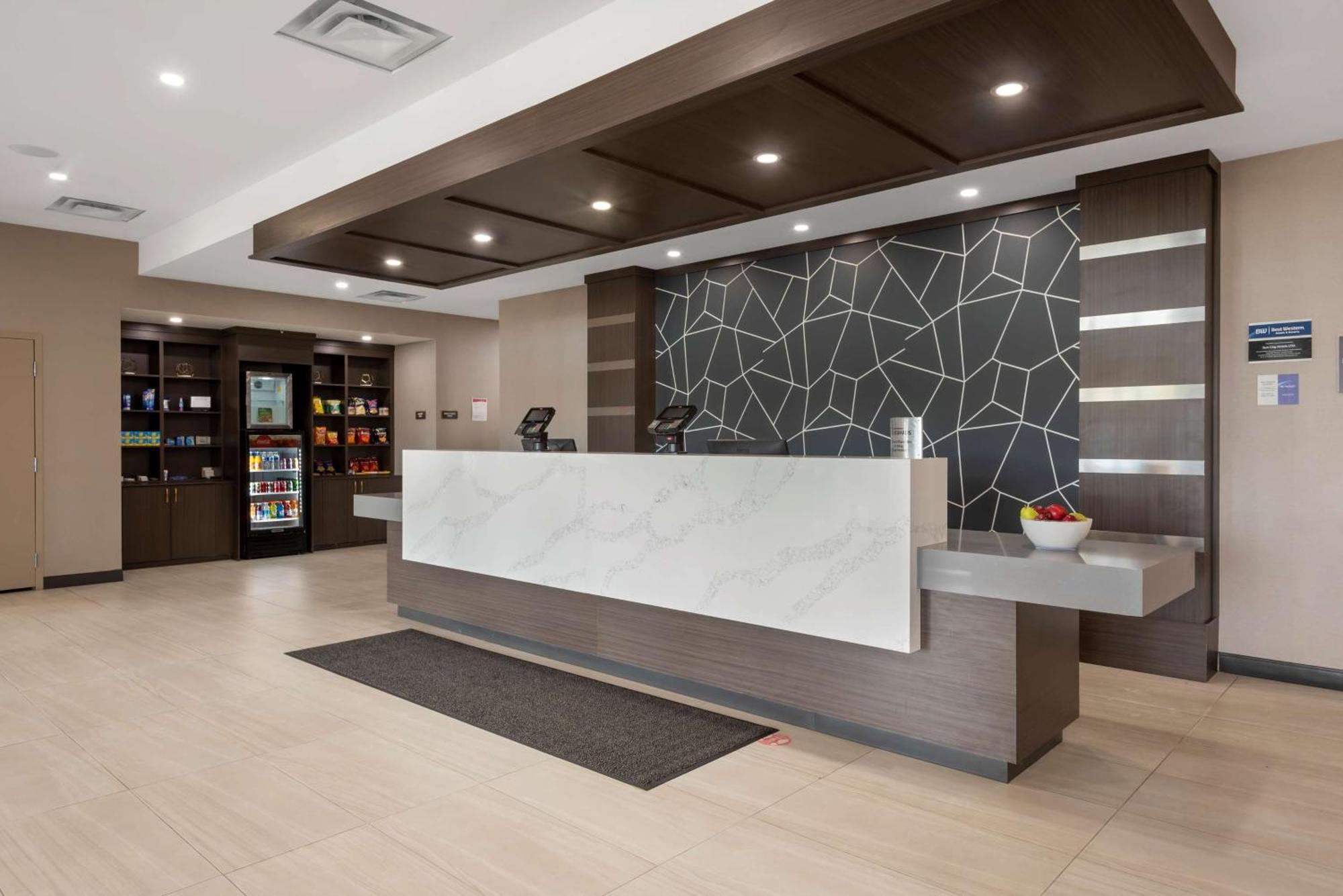 Best Western Premier Executive Residency Medicine Hat Eksteriør billede